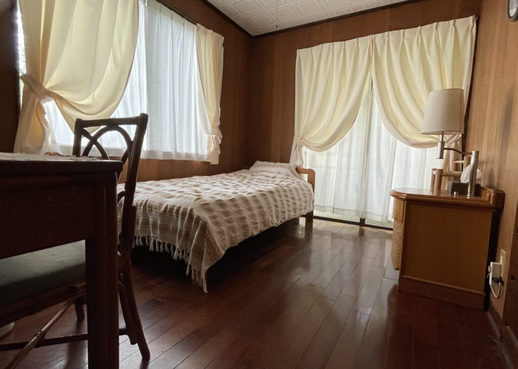 バナナふくぎの木が見える部屋★個室★追加で布団貸出し可能